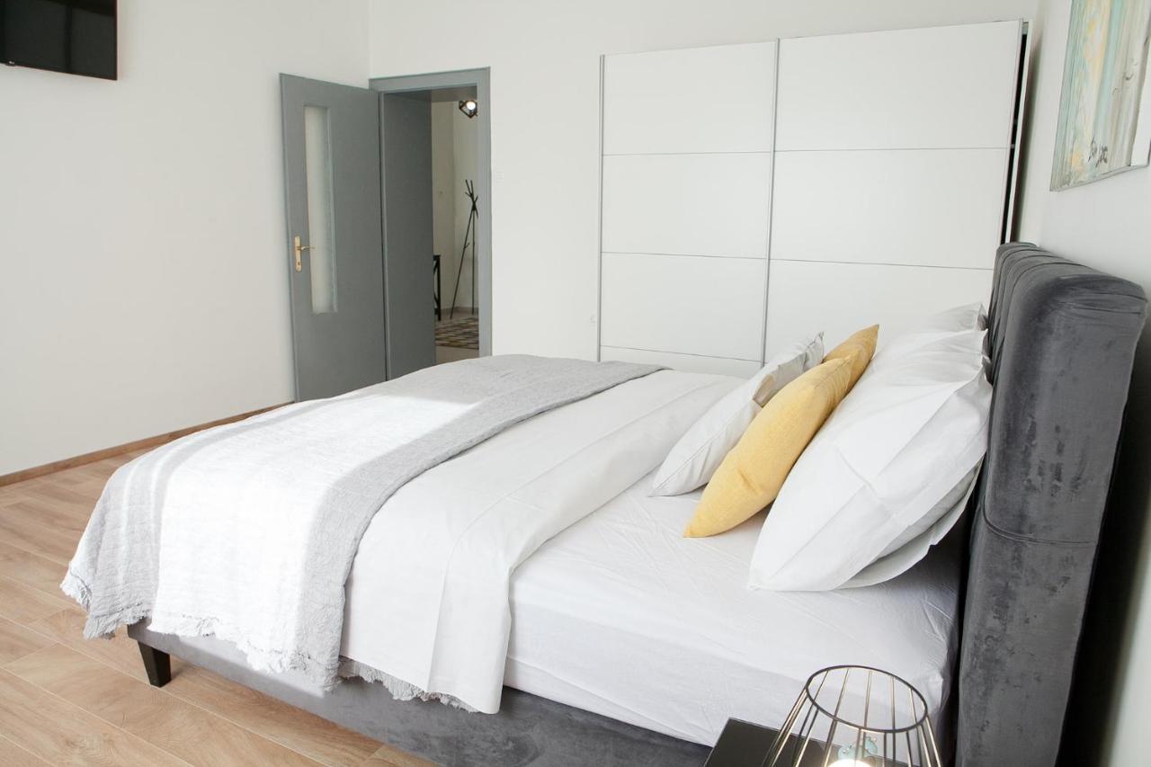 Apartment Mila 扎达尔 外观 照片